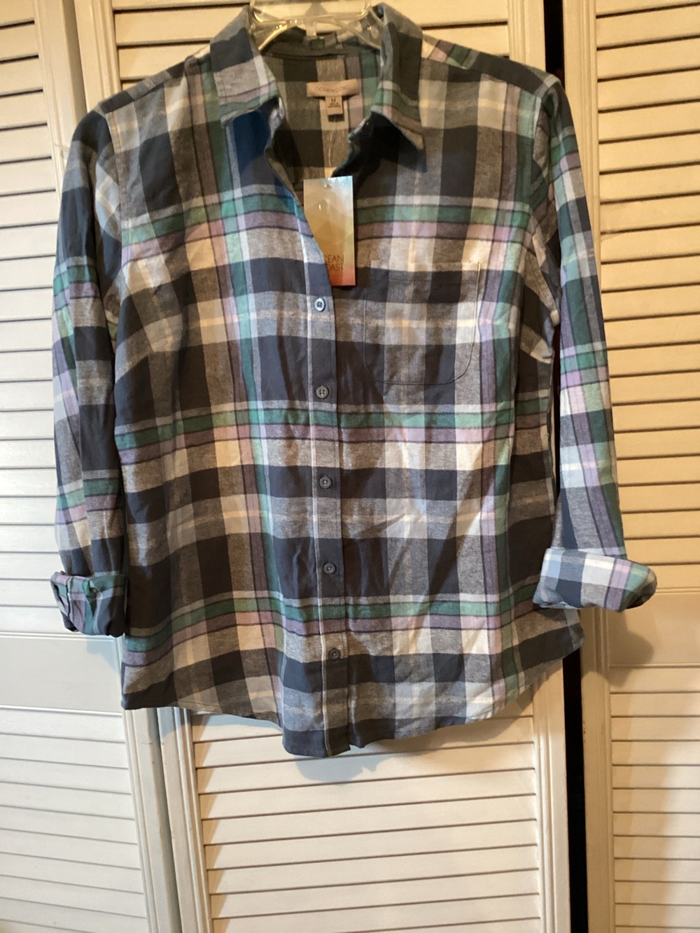 Oceans And Coast ladies plaid button up flannel shirt, size medium